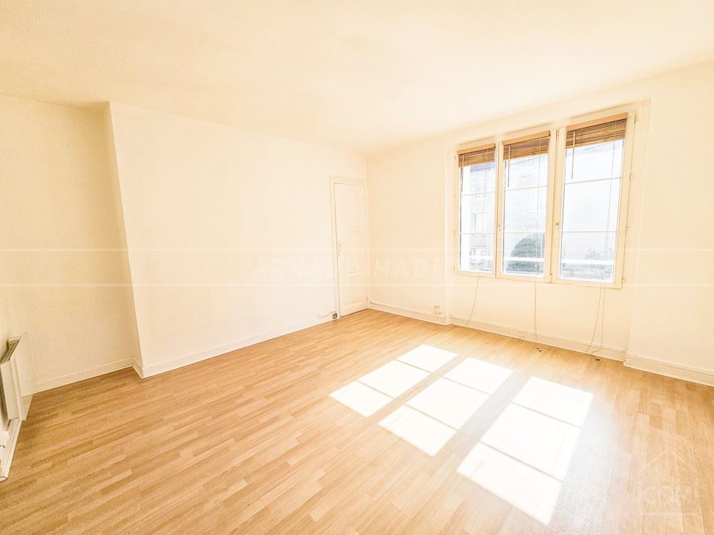 APPARTEMENT T3 DE 66 M² - LUMINEUX - 2 BELLES CHAMBRES - VUE JARDIN - CALME - SANS VIS A VIS - SECTEUR RECHERCHE photo 2